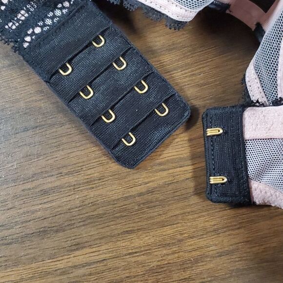 NEW Victoria's Secret Lined Plunge‎ Bra 32DD 32E - Picture 5 of 10